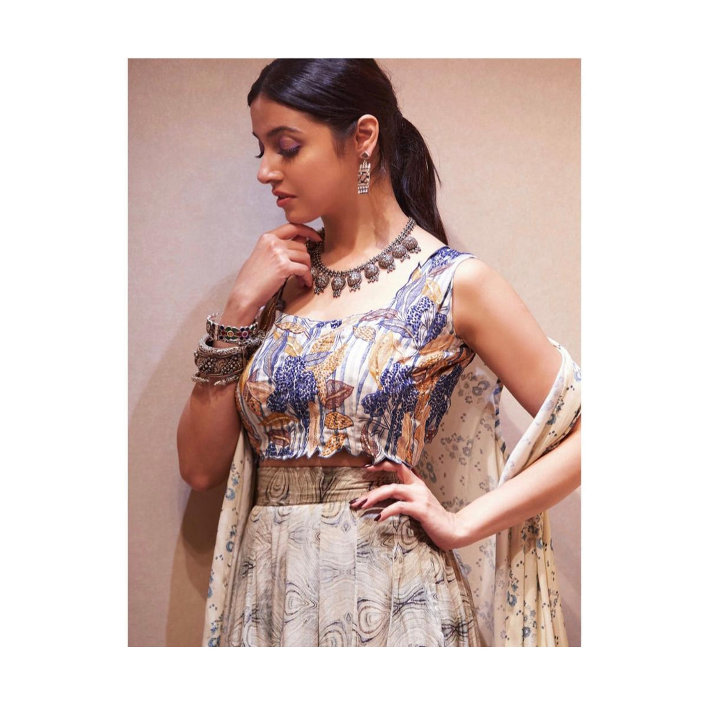 Divya  Khosla Kumar in Sangeeta Boochra Earrings, Bangles And Necklace