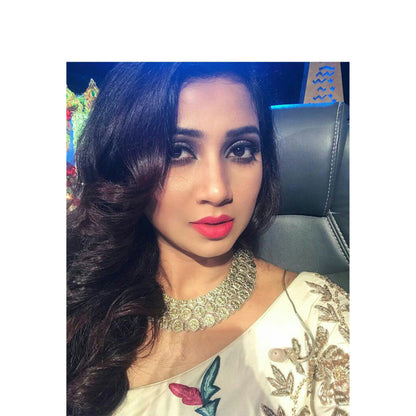 Shreya Ghoshal in Sangeeta Boochra Necklace