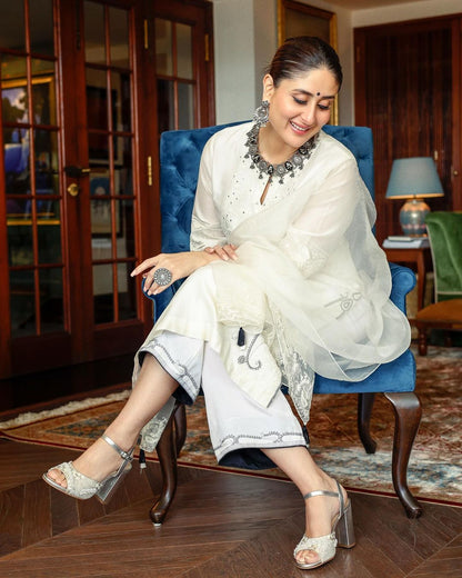 Kareena Kapoor In Silver Jewellery