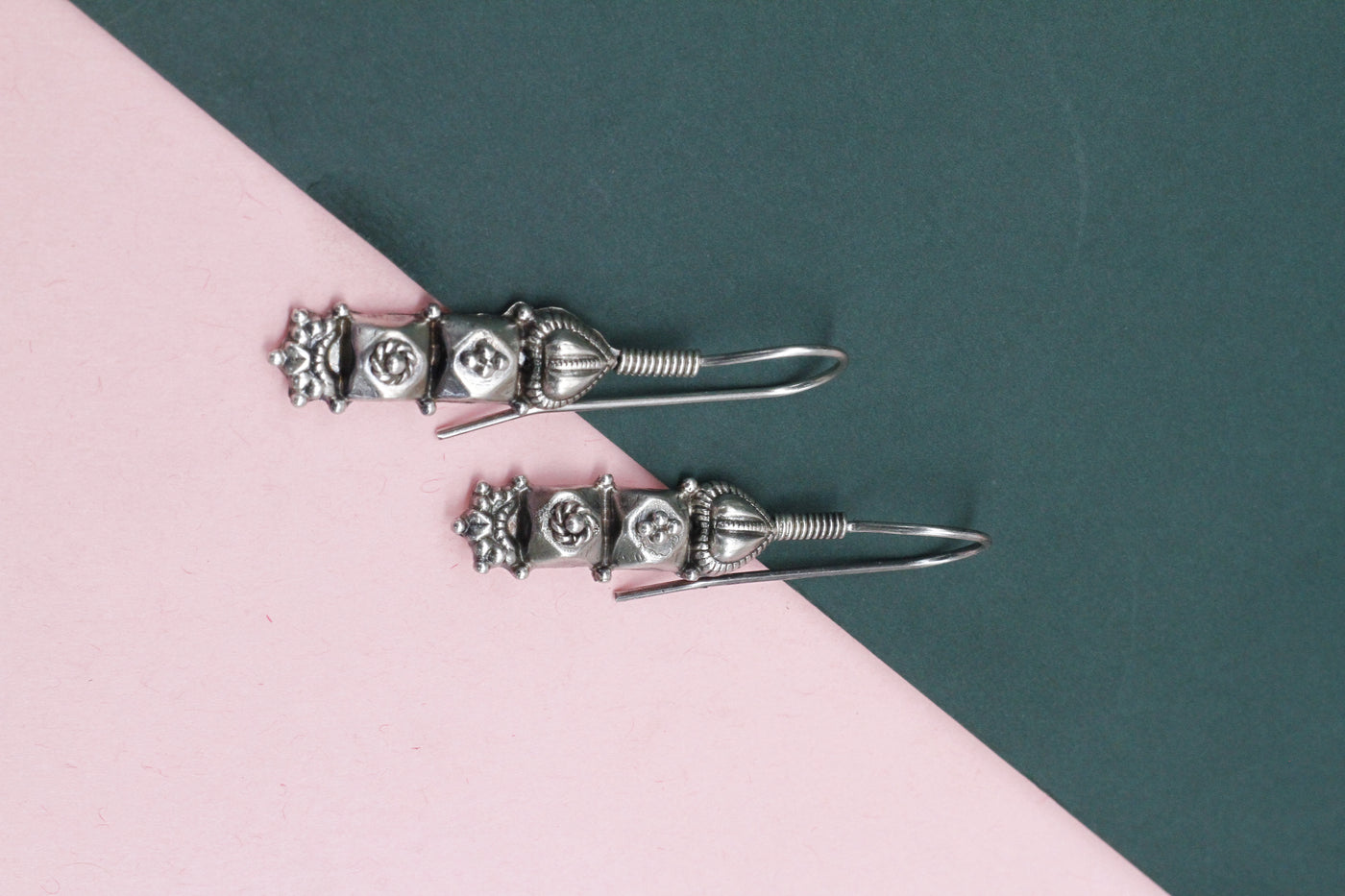 Antique pattern long dangle silver Earring