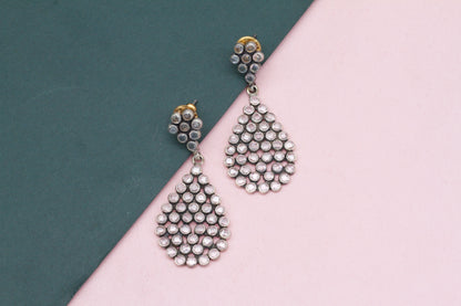 Beautiful Ovel Shape Silver Checker Earring