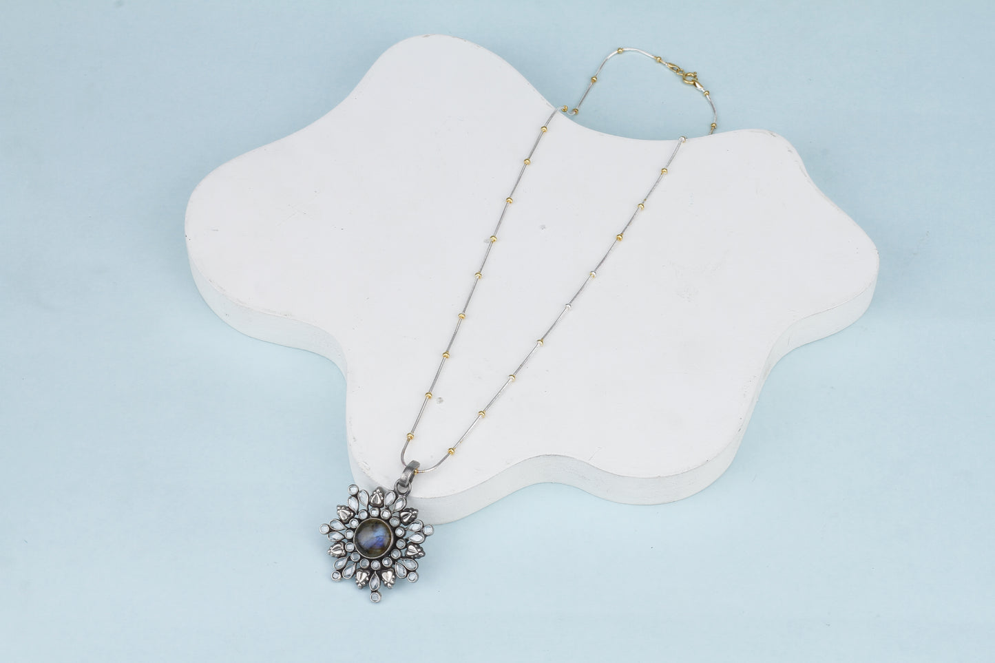 Vividh- Silver Sofia Pendant