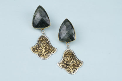 Vividh- Silver Shahra Elegant Earrings