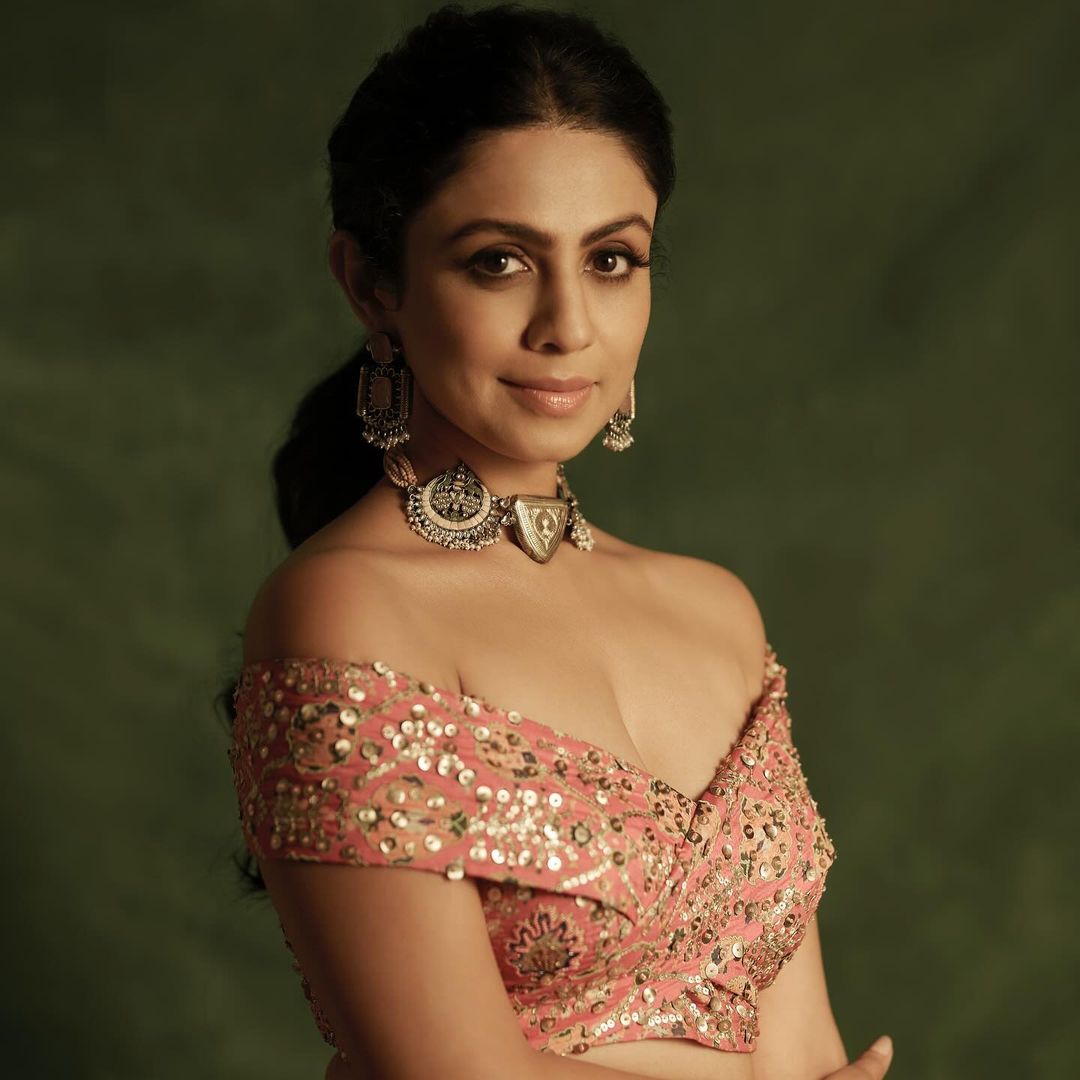 Manasi Parekh In Sangeeta Boochra Silver Jewellery