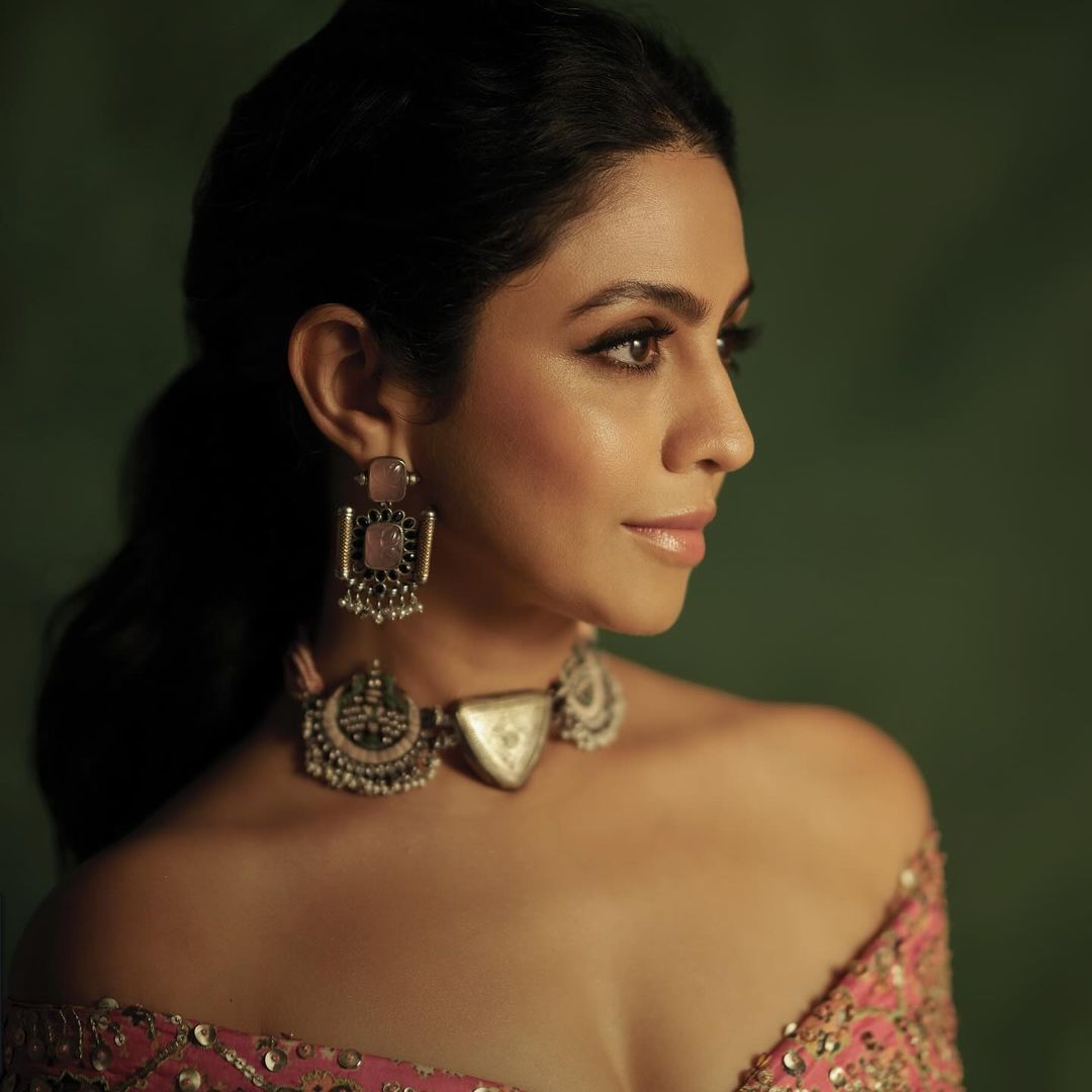 Manasi Parekh In Sangeeta Boochra Silver Jewellery