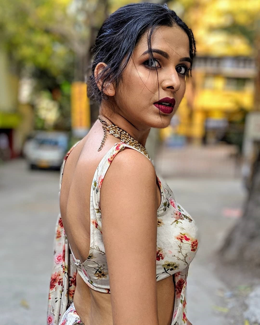 Mitali Mayekar Chandekar in Silver Handcrafted Necklace