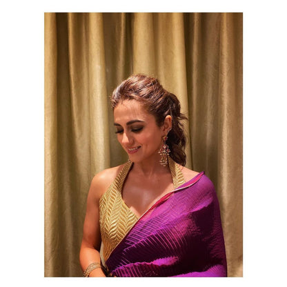 Riddhi Dogra Wearing Silver Jewellery