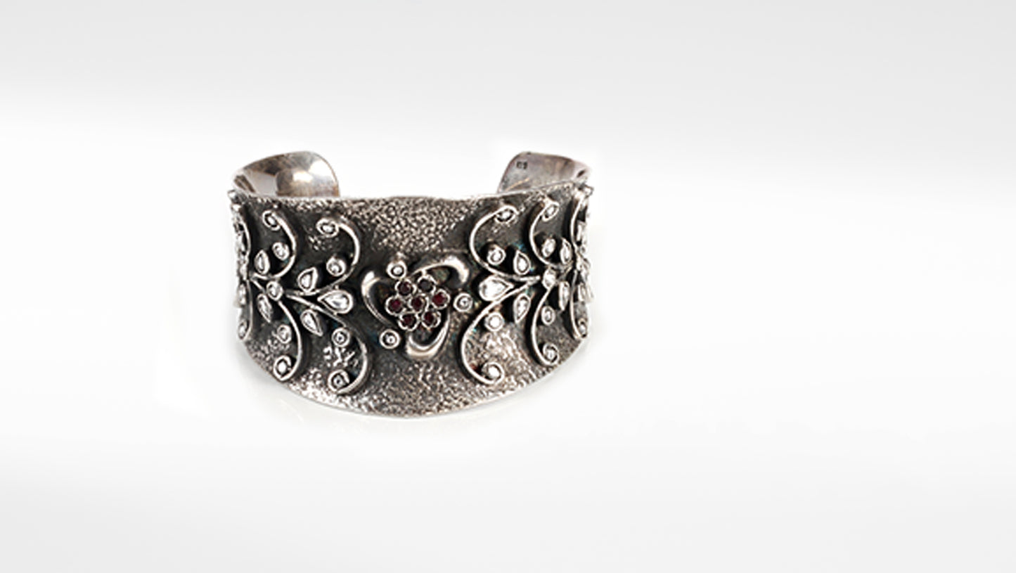Sangeeta Boochra Silver Bangle