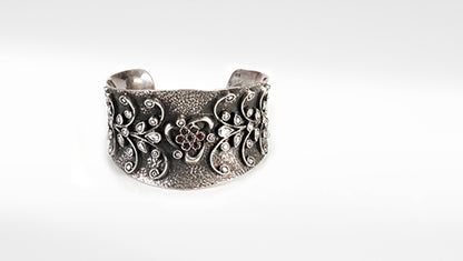 Sangeeta Boochra Silver Bangle