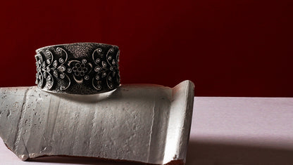 Sangeeta Boochra Silver Bangle