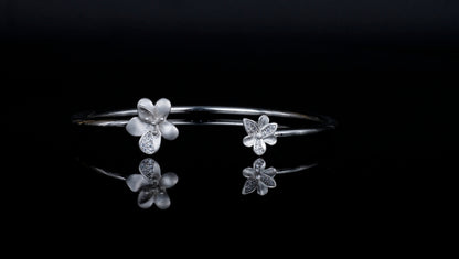 Hena Silver Floral Bracelet