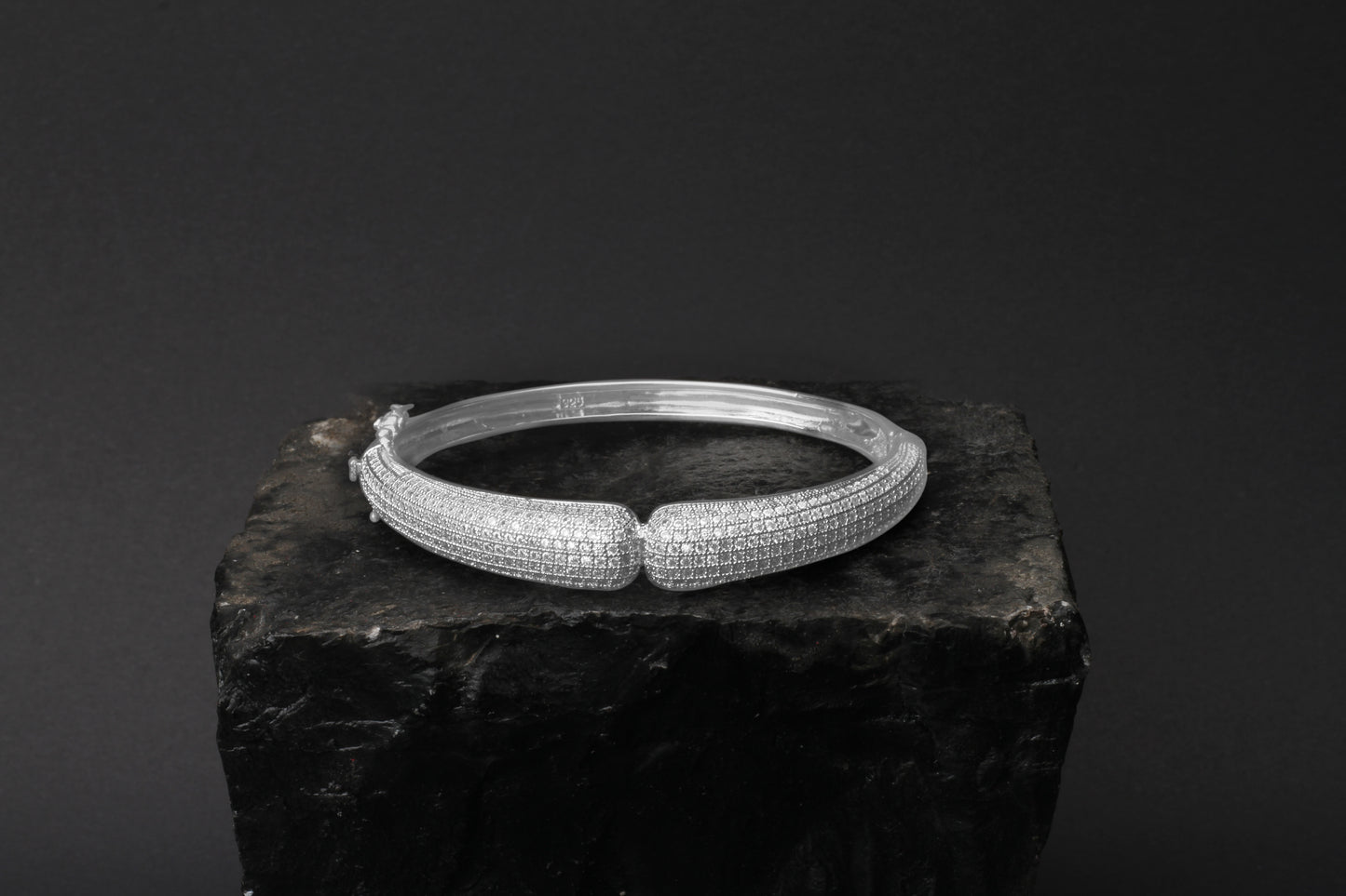 Handcrafted Zara Silver Openable Bracelet with chic functionality