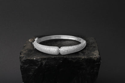 Handcrafted Zara Silver Openable Bracelet with chic functionality