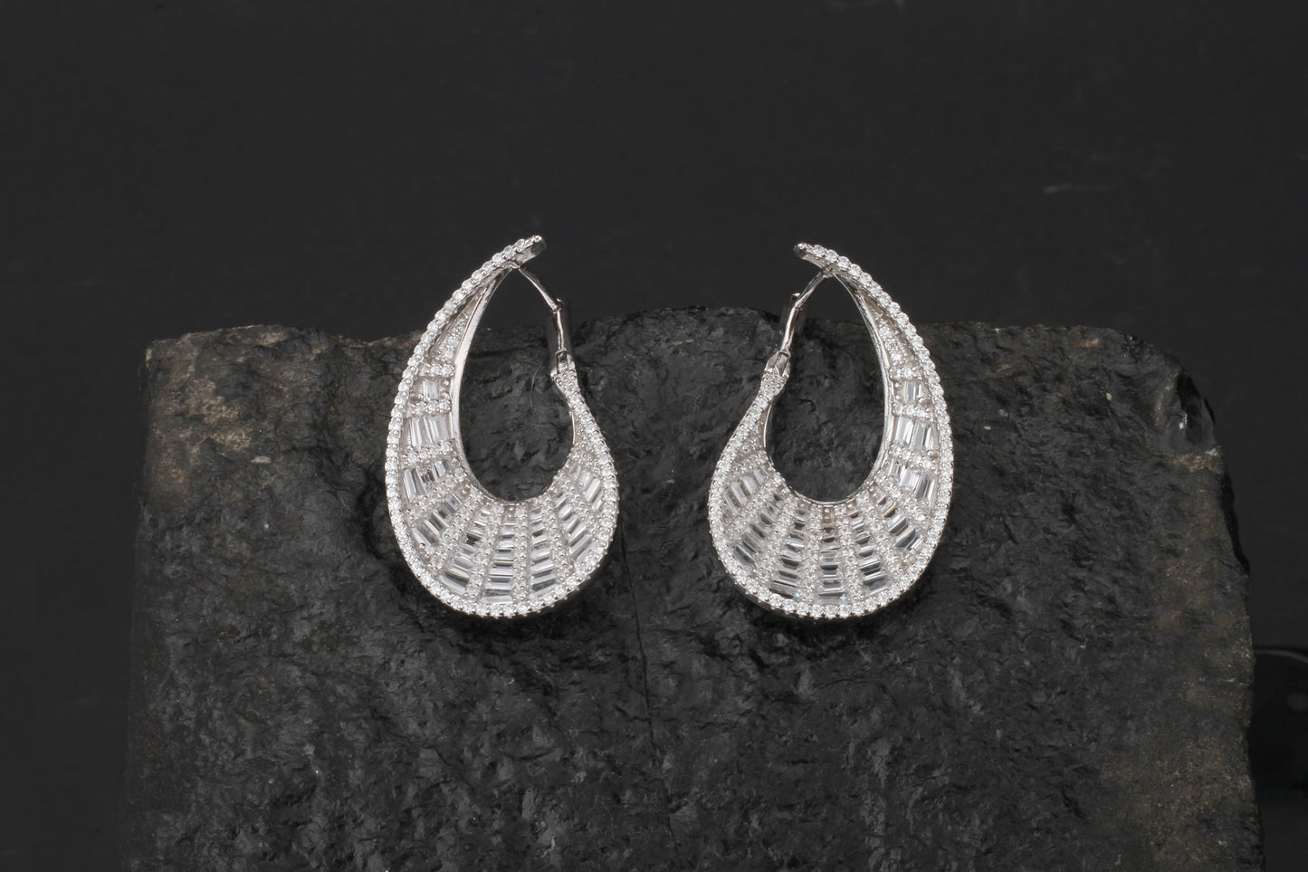 Dania Hoop Earrings