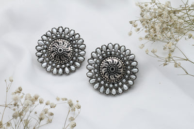 Floral Design Silver Earrings With Pearl