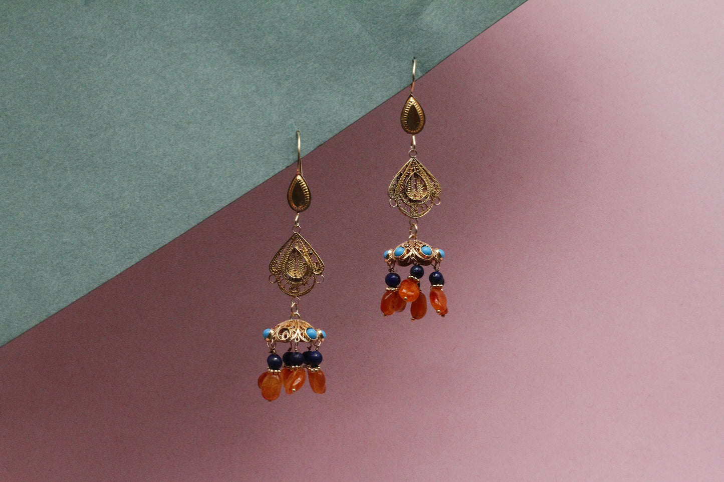 Unique flower pattern golden tone silver Earring