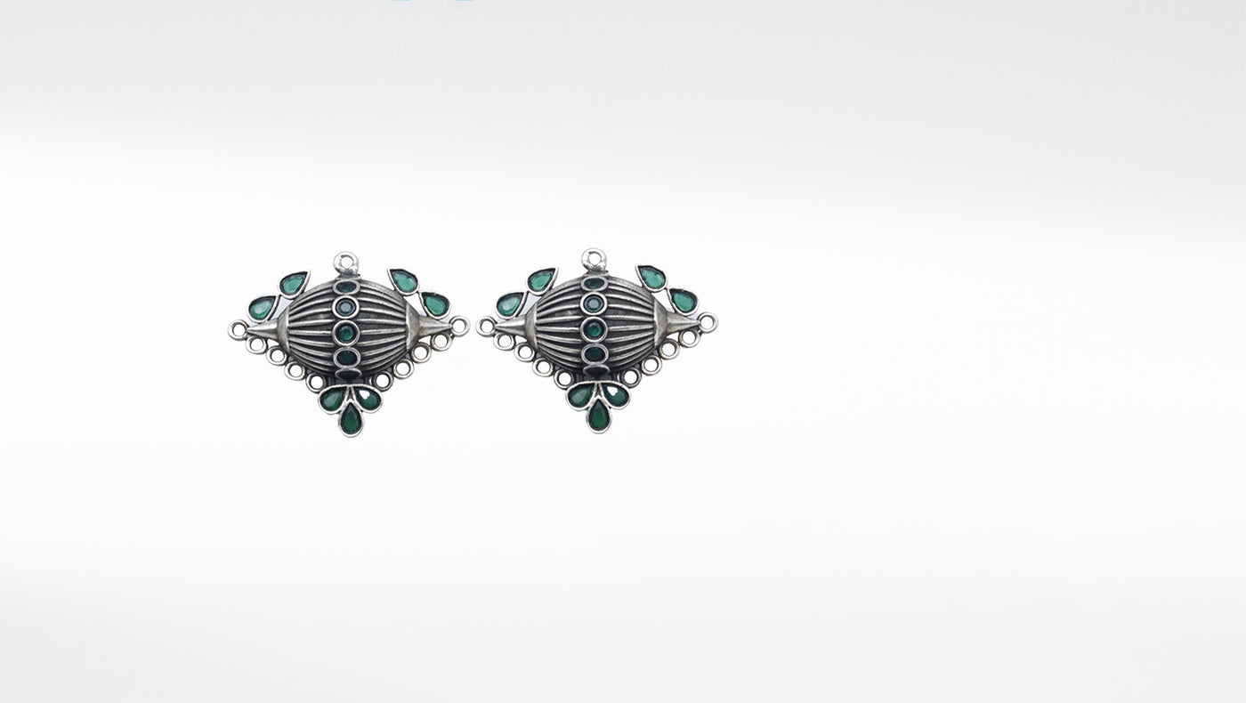 Handcrafted Layla Design Turquoise Silver Earring