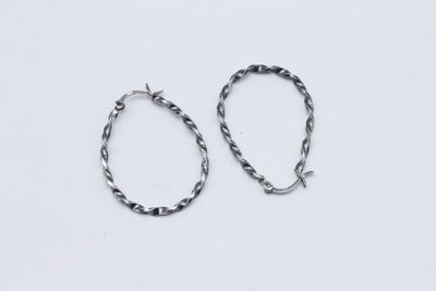 Round shape silver handcrafted Earring