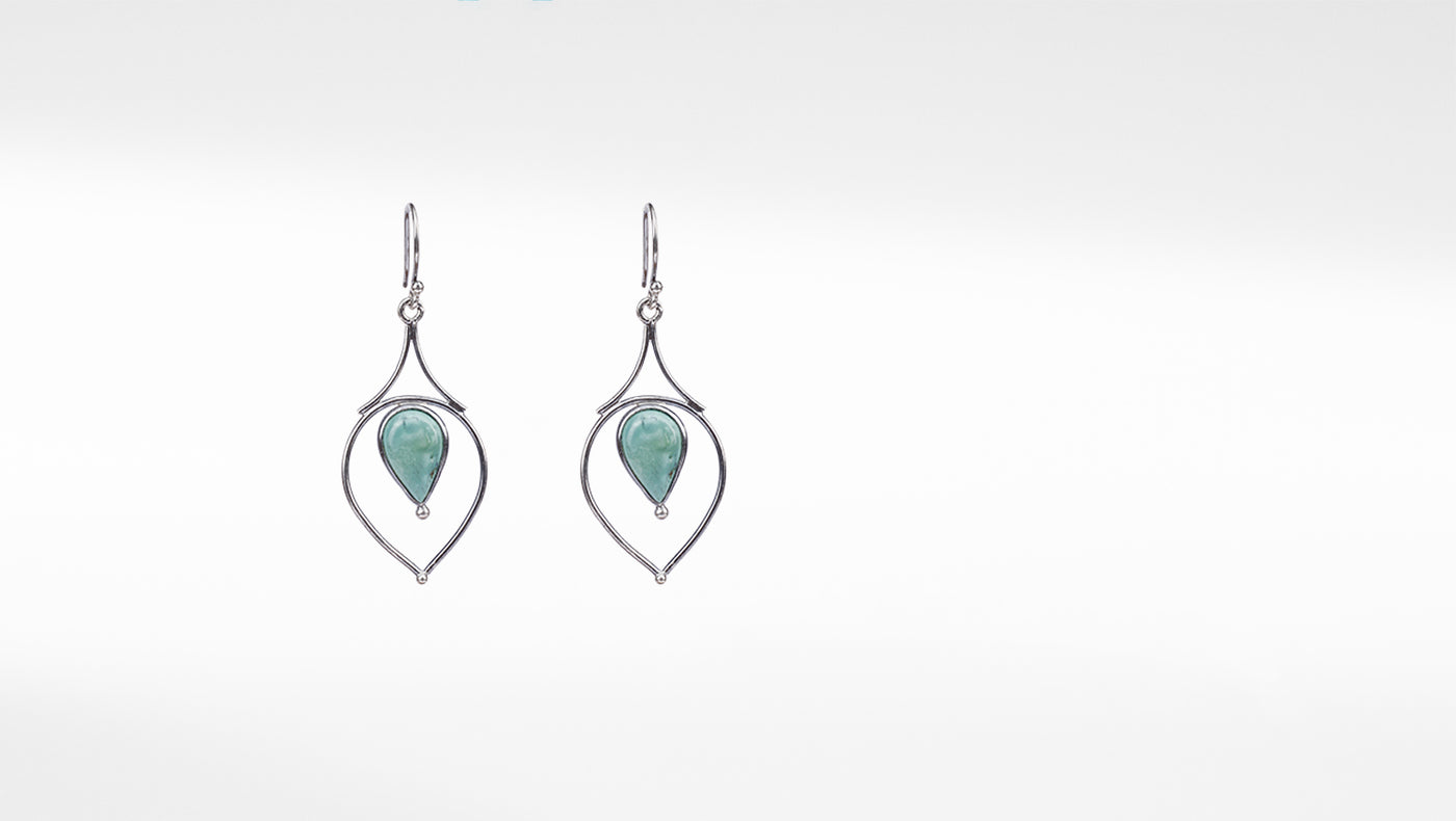 Beautiful pear shape silver earring with chrysoprase gemstone studded