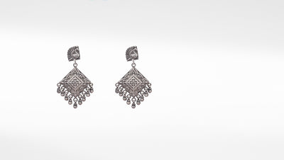 Antique Indian Design Mayurah Pattern Silver Earring