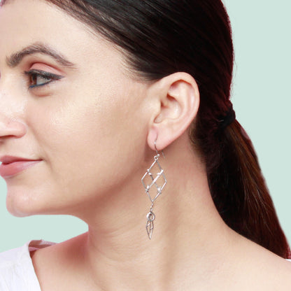 Jaali pattern long dangle silver earring
