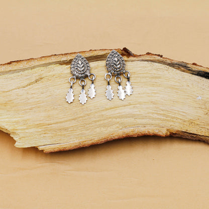 Sangeeta Boochra Silver Oxidized Handcrafted Earring