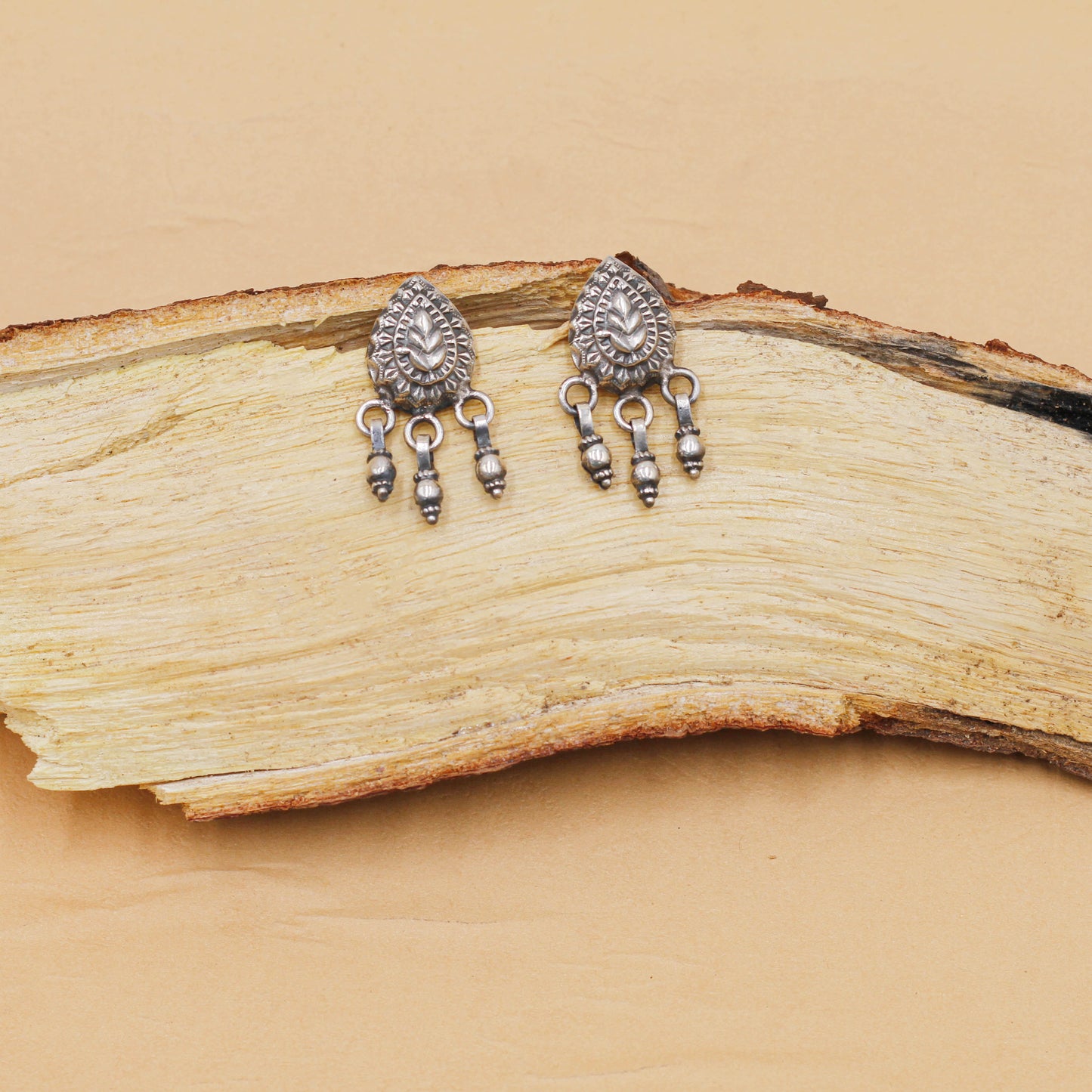 Sangeeta Boochra Silver Earring