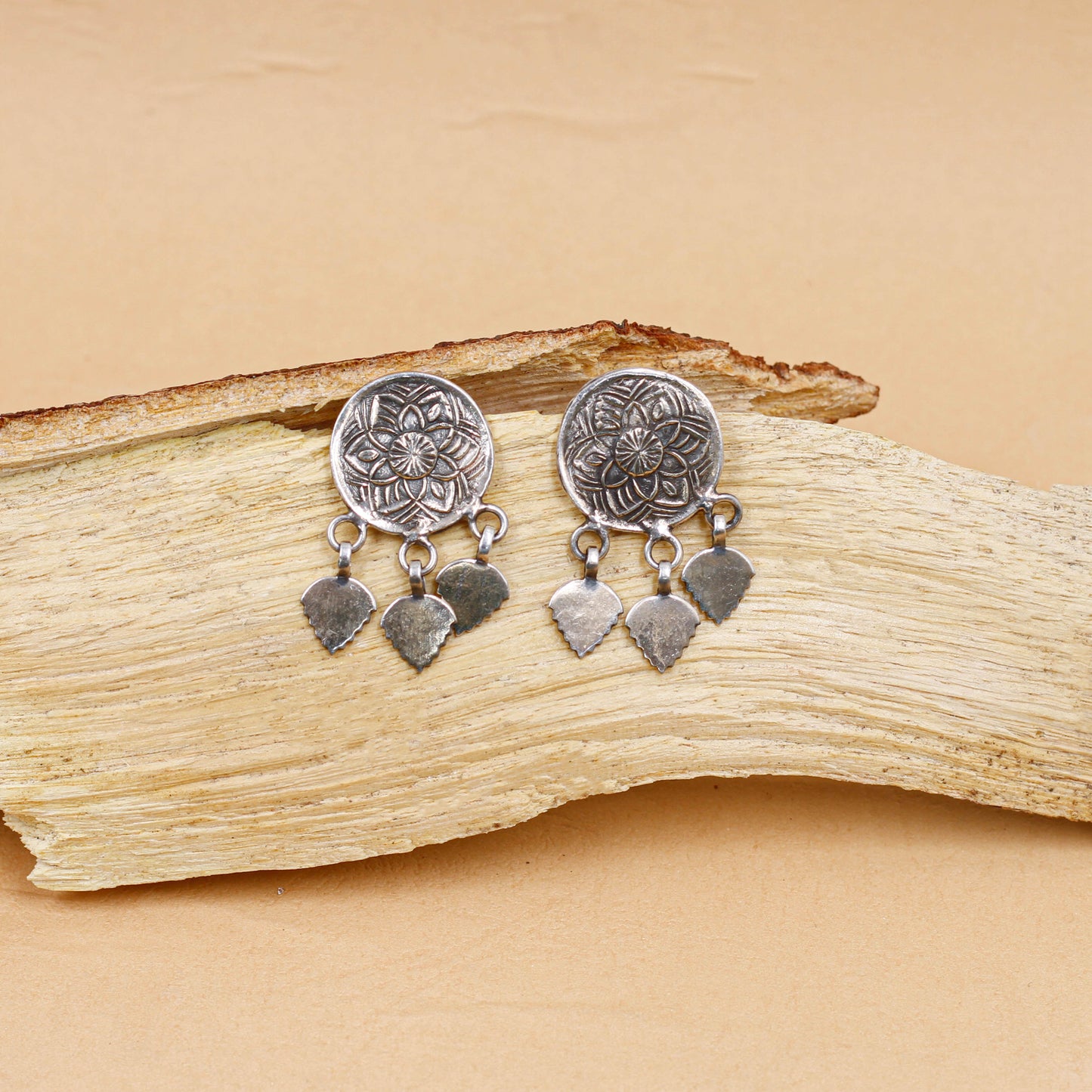 Sangeeta Boochra Silver Handcrafted Earring