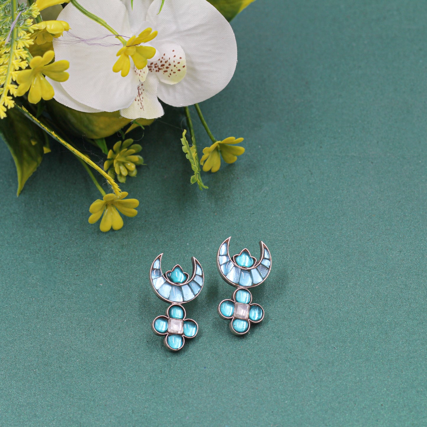 Silver Advika Handmade Earring