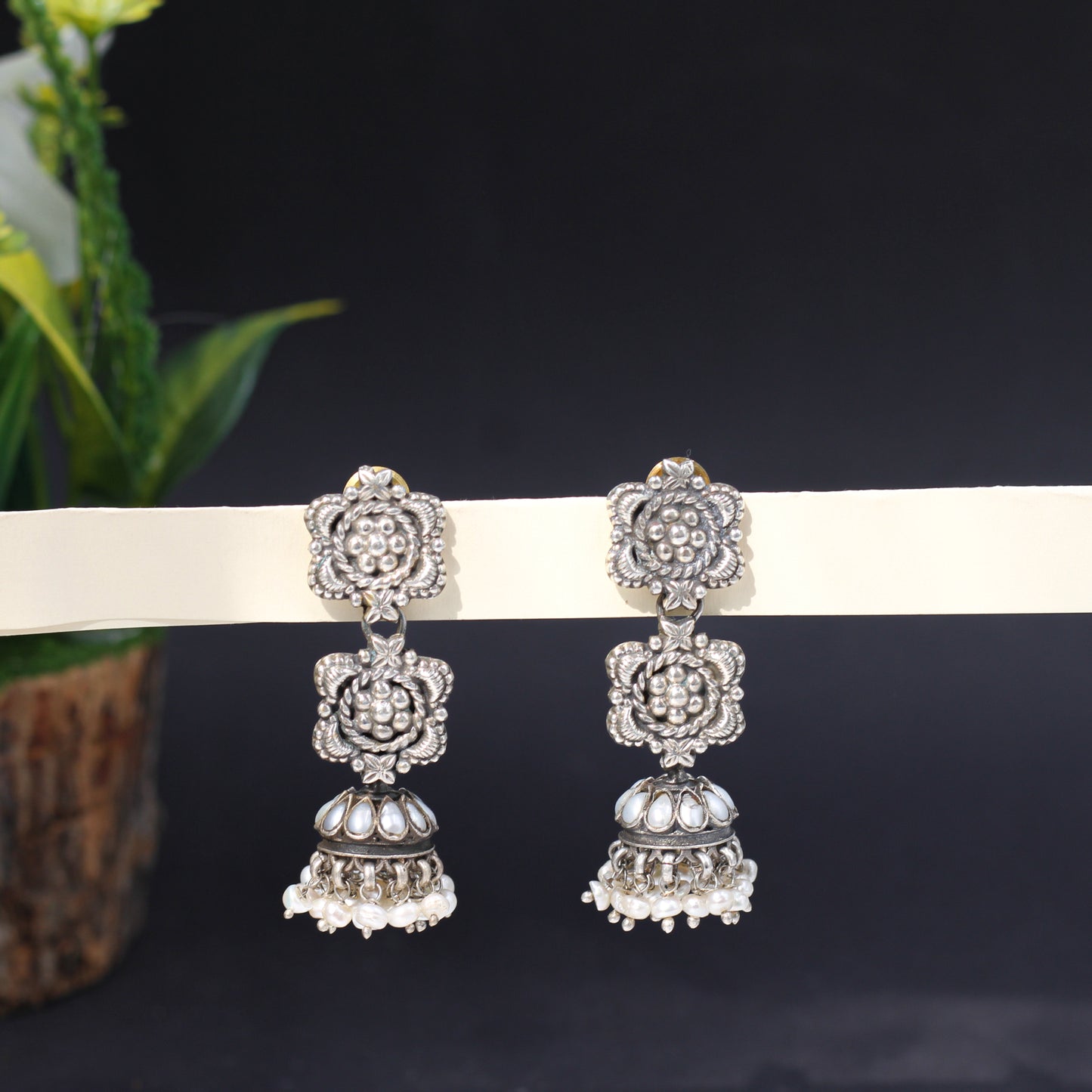 Silver Lurice Earring