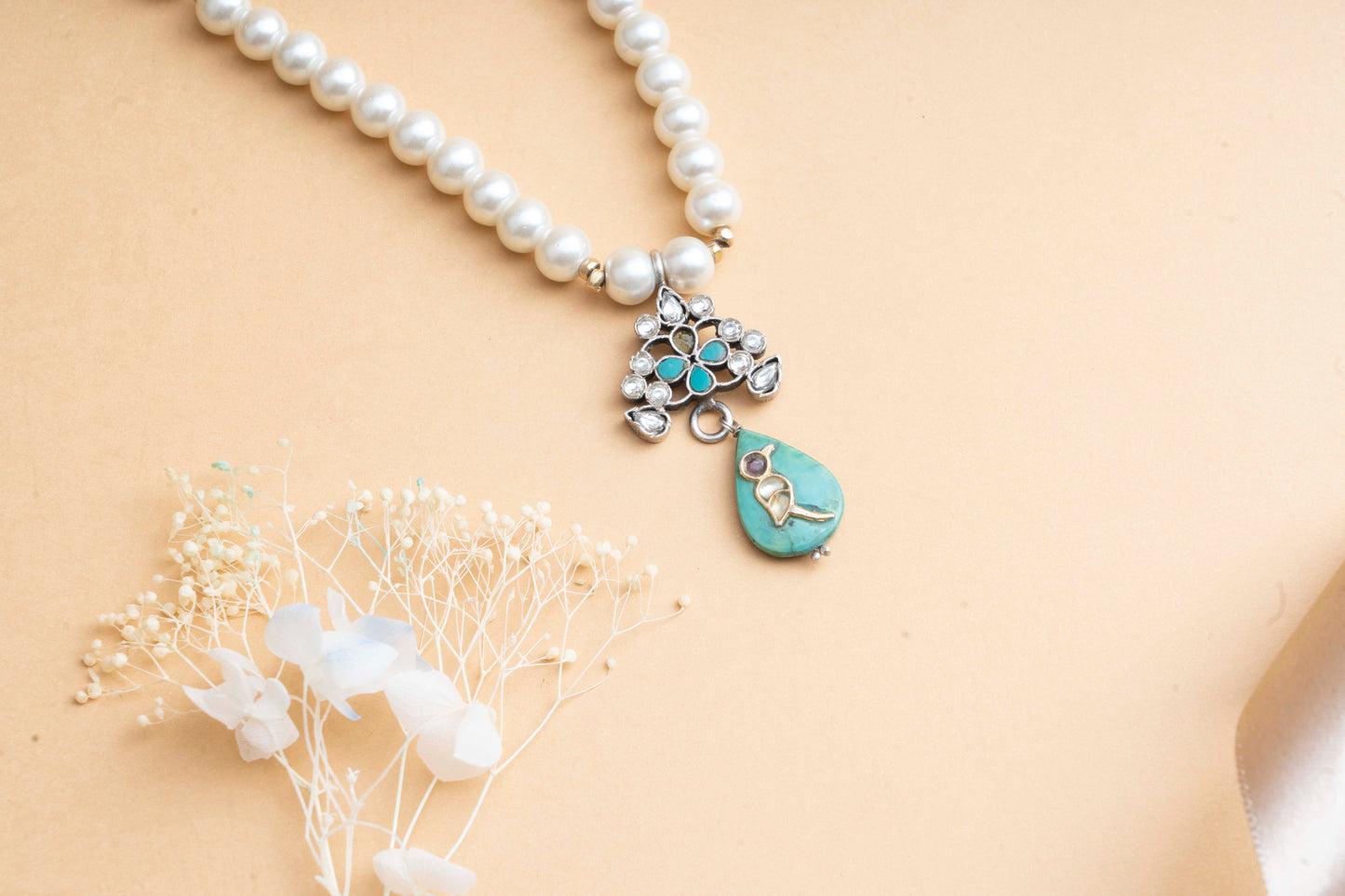 Silver Turquoise Pendant with Pearls Necklace