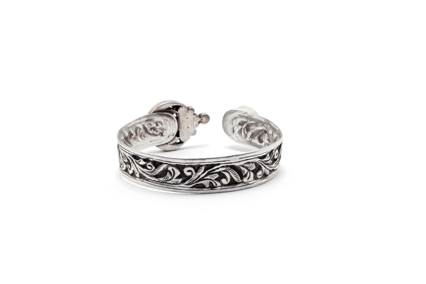 Vividh- Silver Tanjia Cuff Bracelet
