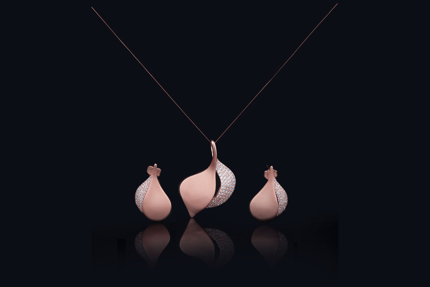 Jiya Rose Gold Plated Silver Pendant with Earrings