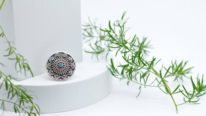 Turquoise Studded Round Silver Ring