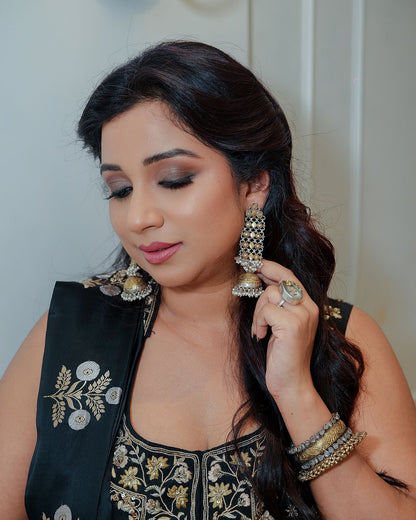 Shreya Ghoshal in Sangeeta Boochra Handcrafted Jewellery