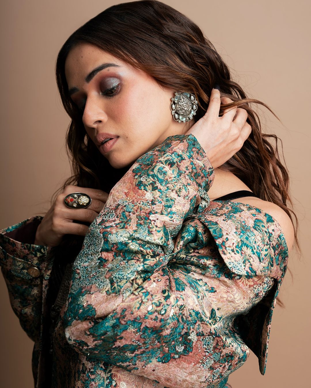 Crafted Elegance Shalmali Kholgade in Sangeeta Boochra Silver Jewelry