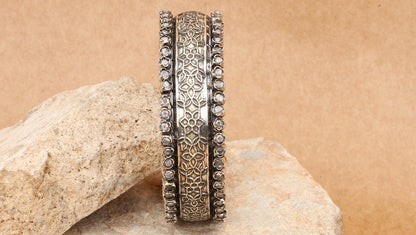 Stylish Silver Mia Bracelet with refined details