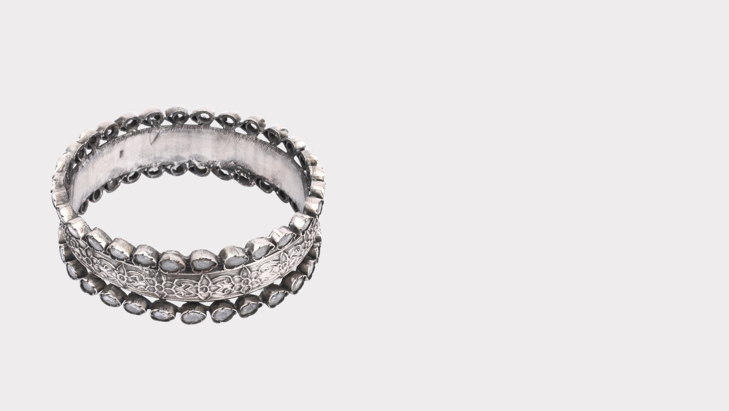 Stylish Silver Rubina Floral Bracelet with delicate floral accents