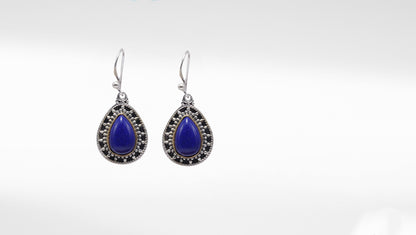 Beautiful Ovel Shape Silver Earring With Blue Hydro