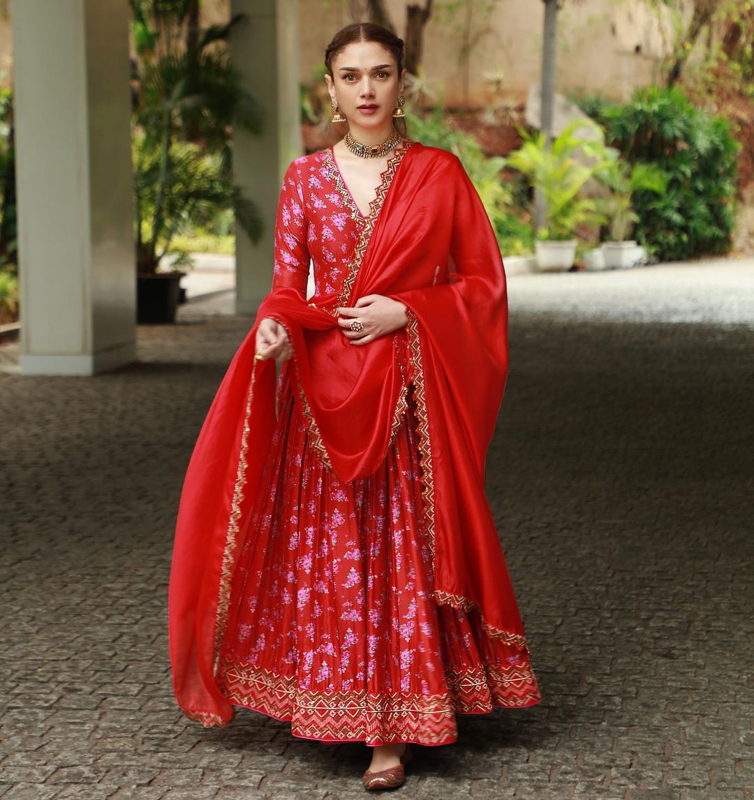 Aditi Rao Hydari in Sangeeta Boochra Jewellery