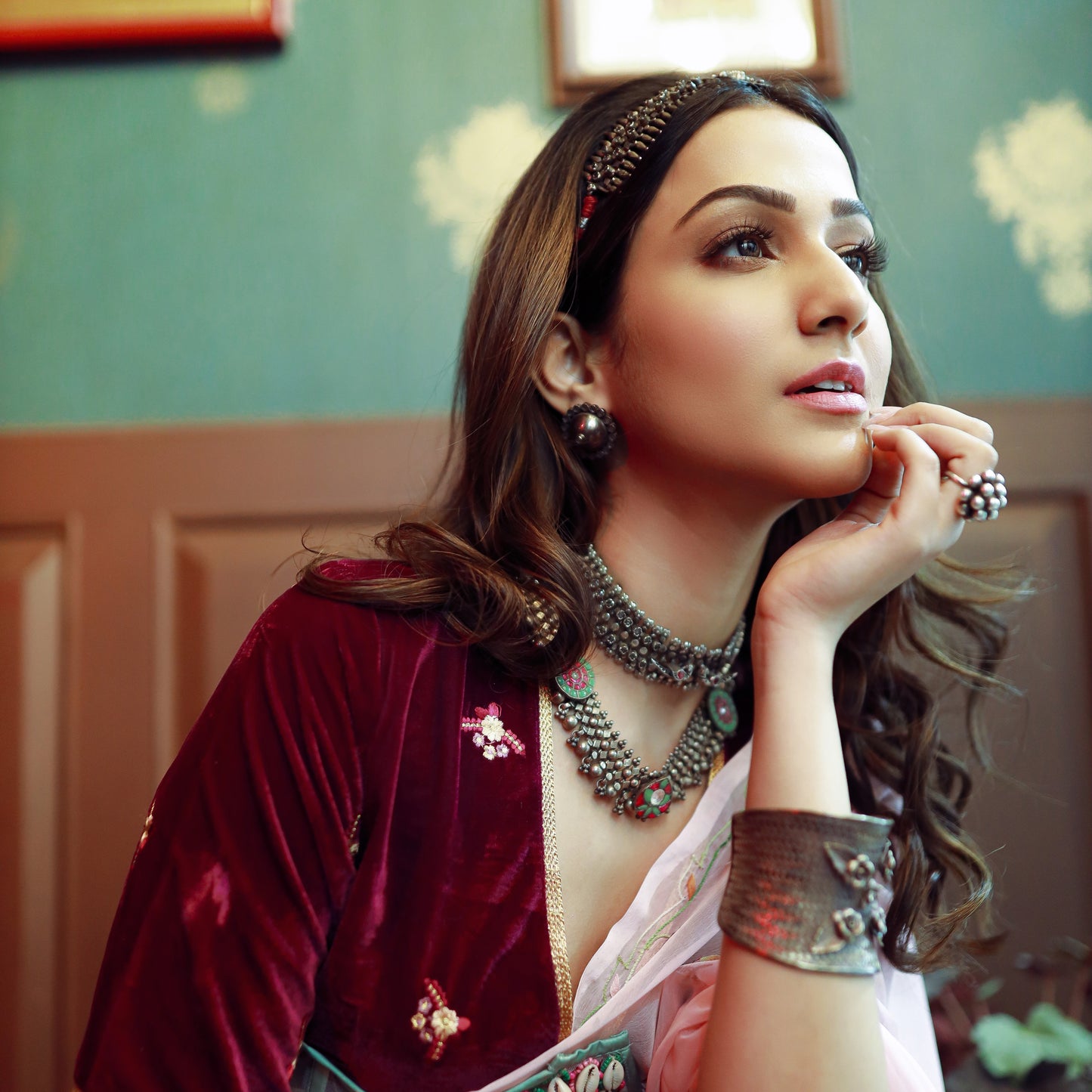 Amandeep Sidhu In Silver Jewellery