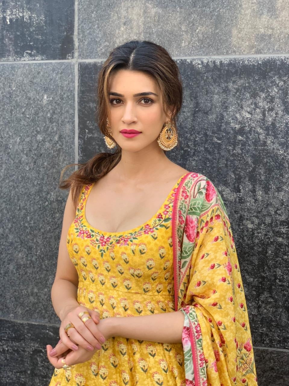 Charming Kriti Sanon in Sangeeta Boochra Earrings