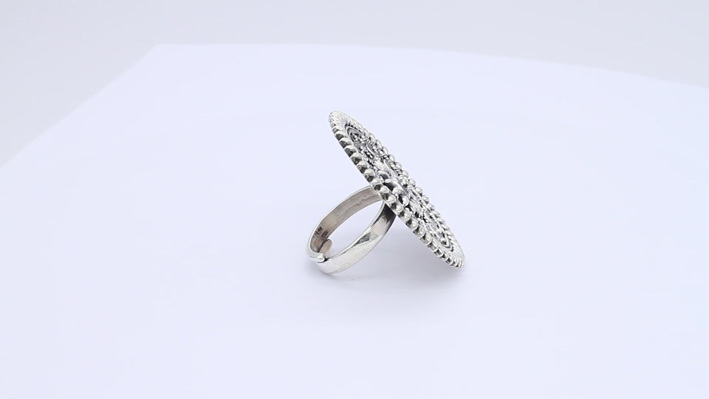 Silver Round Floral Design Ring