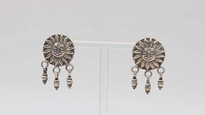 Sangeeta Boochra Silver Handcrafted Earring