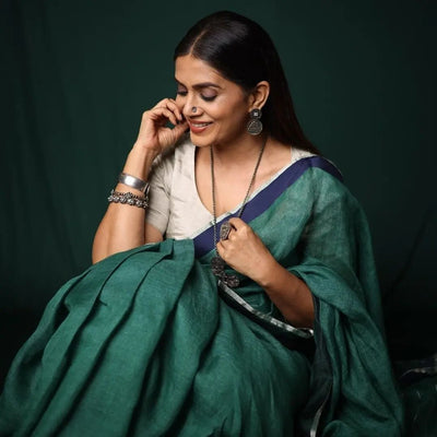 Sonali Kulkarni In Sangeeta Boochra Jewellery