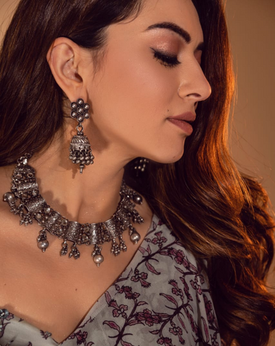 Hansika Motwani in Sangeeta Boochra Earrings And Necklace-Earrings-Sangeeta Boochra