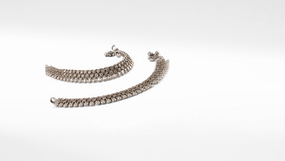 Sangeeta Boochra Silver Anklet