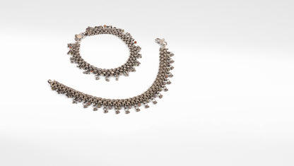 Sangeeta Boochra Silver Anklet