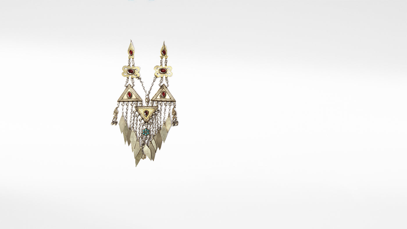 Sangeeta Boochra Silver Necklace