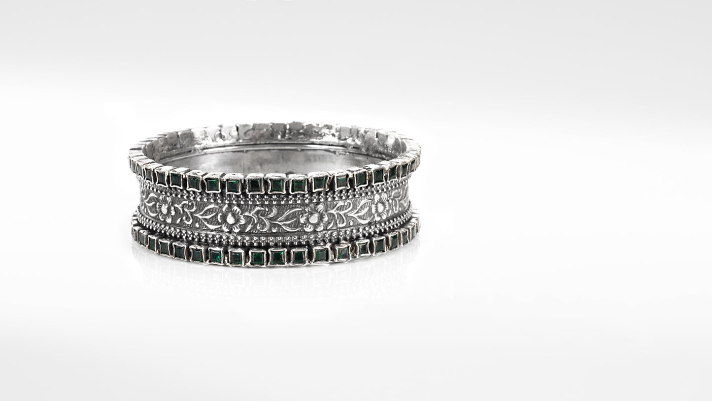 Sangeeta Boochra Silver Bangle